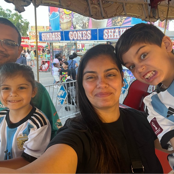 💕MEET YOUR SELLER - Picture 8 of 9